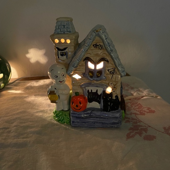 VTG Casper Ceramic Lighted Haunted House 1980s - Picture 2 of 5